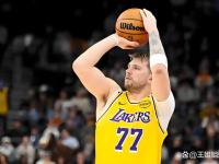 乐竞娱乐-包含东契奇新星回归赛场表现惊艳，快船未来可期！的词条