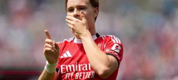 乐竞娱乐-包含Ming爆冷击败拜仁，回归赛场引爆全场！的词条