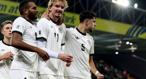 乐竞娱乐-包含赛地聚焦：德甲赛前热度飙升；亚特兰大状态回暖；赛场秩序良好；身体对抗强度拉满的词条