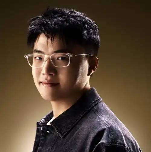 Uzi回归赛场，绝杀首场状态亮眼，热火观众沸腾！的简单介绍